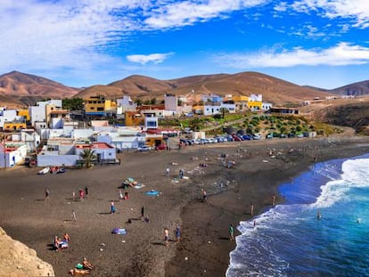 La playa de Ajuy, en la costa oeste de la isla canaria de Fuerteventura.
