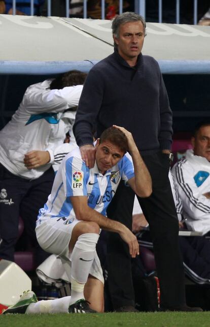 Mourinho con Joaquin en la banda.