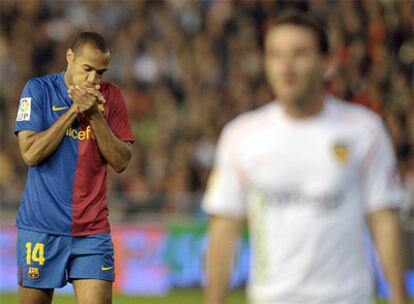 El delantero azulgrana marca el gol del empate en Mestalla