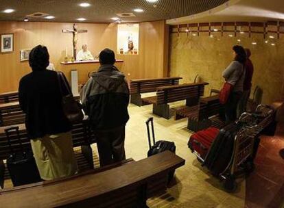 Sala de culto católico en el aeropuerto de Barajas.