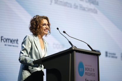 La ministra de Hacienda presentará el techo de gasto “en unos días” y pide apoyo para los presupuestos
