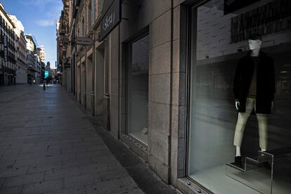 Maniquí en abril en la calle Preciados de Madrid.