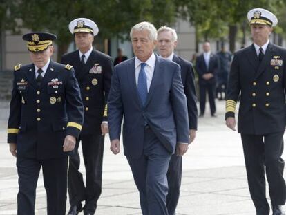 El secretario de Defensa estadounidense, Chuck Hagel, durante una ceremonia en memoria de las v&iacute;ctimas del tiroteo en Washington. 