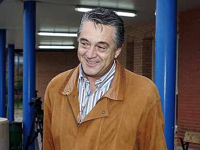 El ex alcalde de Andratx Eugenio Hidalgo, a la salida de la cárcel.