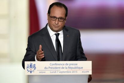 El president Hollande, durant la seva compareixença aquest dilluns a París.