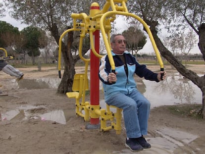 Zona habilitada como gimnasio para mayores en el parque Polvoranca (Leganés).