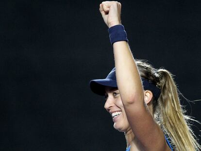 Badosa celebra la victoria contra Sabalenka, este viernes en Guadalajara.