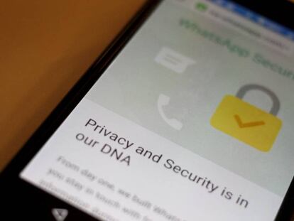 Mensaje de Whatsapp sobre su compromiso con la seguridad y la privacidad.