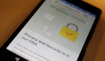 Mensaje de Whatsapp sobre su compromiso con la seguridad y la privacidad.