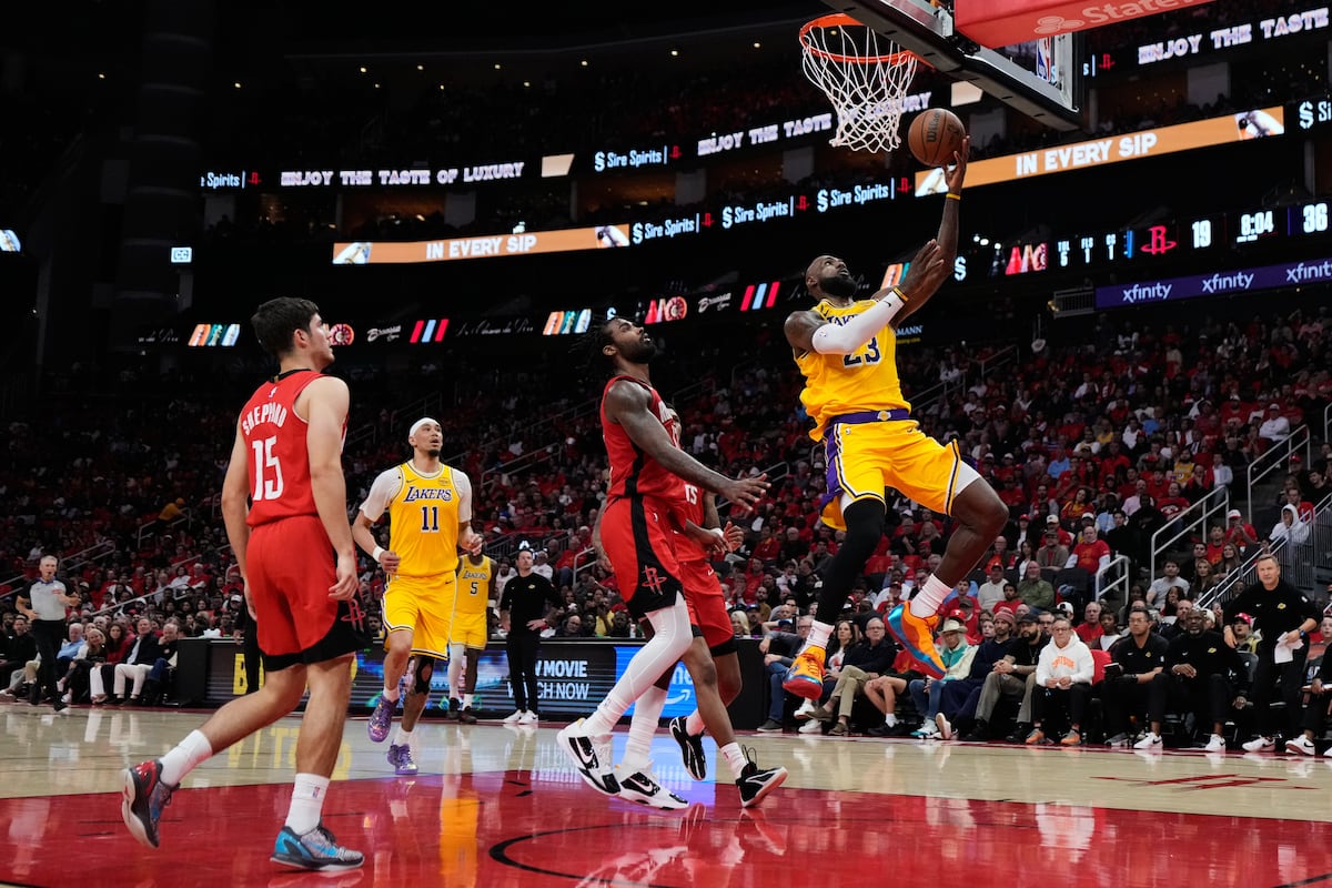 LeBron James guía a Los Angeles Lakers a semifinales del Oeste tras eliminar a Houston Rockets con marcador de 4-2