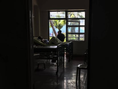 Imagen del Hospital Universitario de Caracas, durante un apagón en julio de 2018.