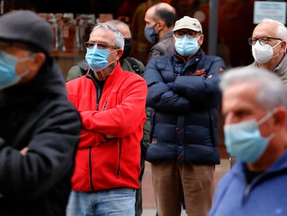 Protesta de pensionistas, este lunes en Terrassa.