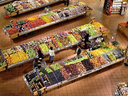 En el último medio siglo hemos pasado de platos ricos en fibra y principalmente integrados por vegetales y frutas a una alimentación muy calórica.