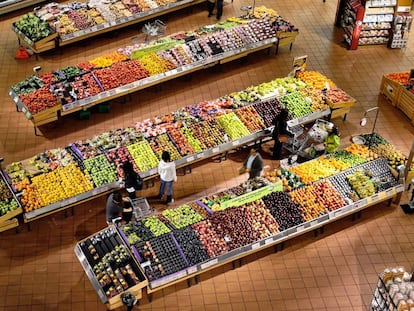 En el último medio siglo hemos pasado de platos ricos en fibra y principalmente integrados por vegetales y frutas a una alimentación muy calórica.