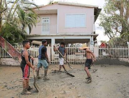 Niños de Toa Baja.