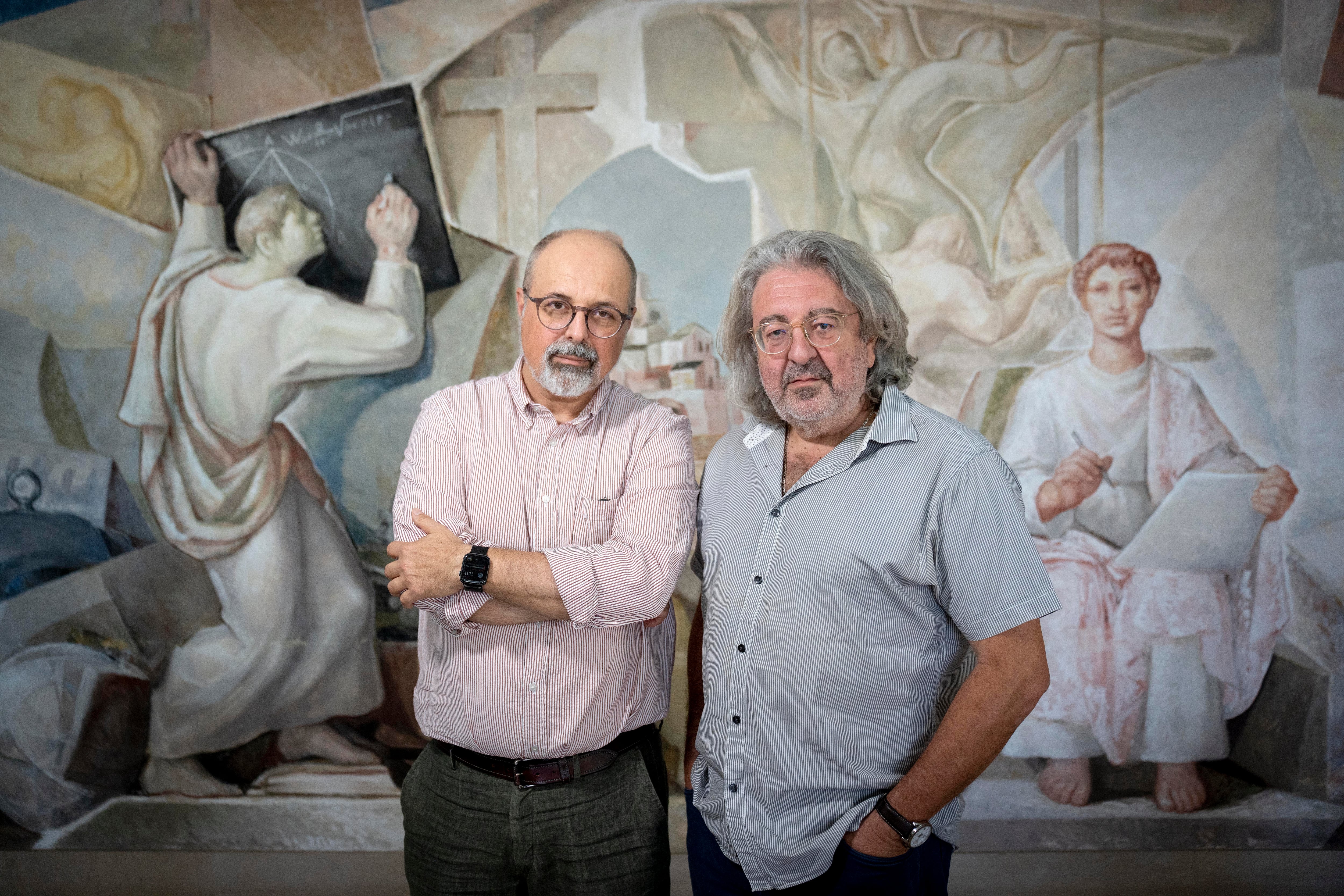 De izquierda a derecha, los catedráticos Rafael Cejudo de Filosofía y Rafael María Rubio Ruiz, de Matemáticas.
