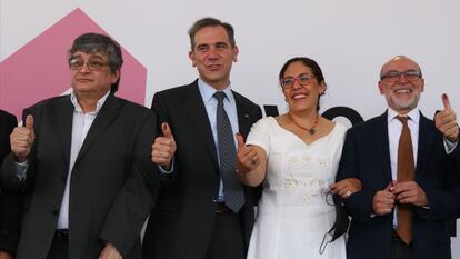 Los consejeros del INE (de izquierda a derecha) Uuc-kib Espadas, Lorenzo Córdoba, Claudia Zavala y Jaime Rivera, durante una conferencia de prensa, este domingo en Ciudad de México.