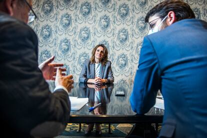 Teresa Ribera, vicepresidenta tercera y ministra para la Transición Ecológica, durante la entrevista en la sede del ministerio, en Madrid.