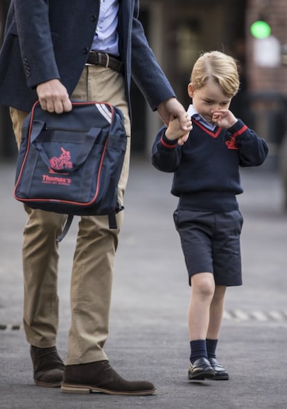 El 7 de septiembre, el príncipe Jorge comenzó las clases en el Thomas's Battersea. Su madre no pudo estar con él ese día ya que se encontraba indispuesta a causa de su tercer embarazo.
