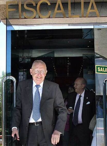 Luis María Huete y Simón Viñals salen de la Audiencia Provincial de Madrid.