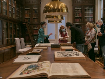 Visita a la Biblioteca del Museo Romanticismo, en Madrid.