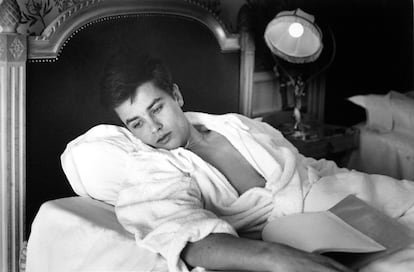 Retrato del actor francés en un hotel en 1958.