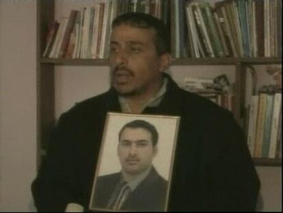 Cien abogados árabes están dispuestos a defender al periodista que arrojó sus zapatos a Bush