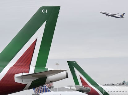 Aviones de Alitalia en el aeropuerto de Roma-Fiumicino, en 2017.