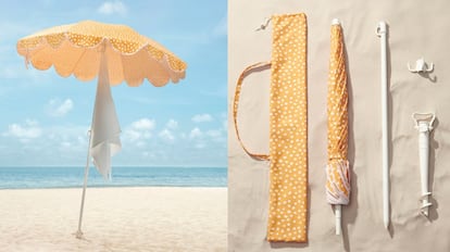 Con esta sombrilla Ikea, la protección del sol está asegurada en la playa. IKEA.
