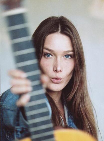 Carla Bruni publica el día 11 <i>Comme si de rien n'était</i>