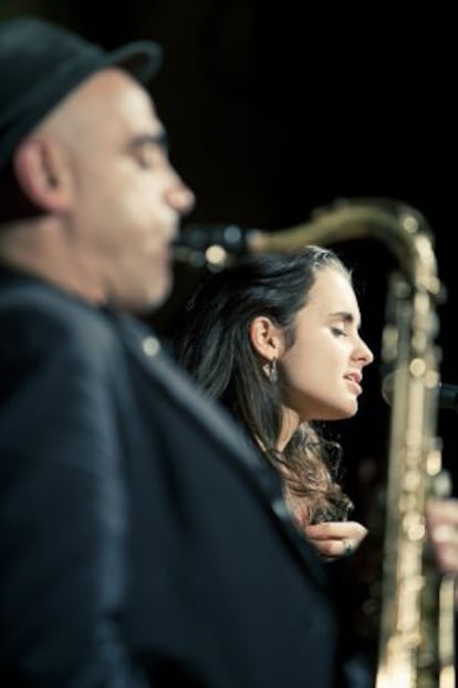 Andrea Motis y Joan Chamorro durante su actuación el pasado viernes en el Festival de Jazz de Barcelona.