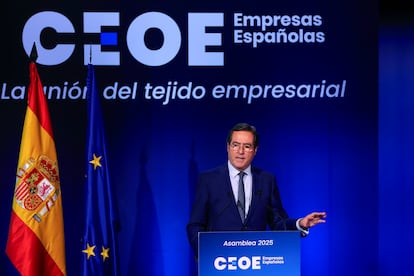 Antonio Garamendi comparece tras la Asamblea General de la CEOE 2025 celebrada este miércoles en Madrid.