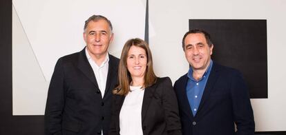 De izquierda a derecha, Javier Martín Hernández (CEO de Genycell Biotech), Ángela Pérez (CEO de Imegen) y Lorenzo Monserrat (CEO de Health in Code).