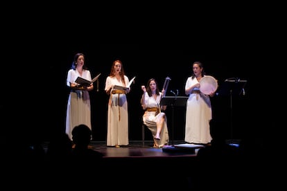 El grupo vocal femenino Egeria, especializado en música medieval, que se presentará en el Cementerio de la Almudena en Madrid.