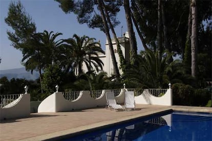 La piscina del hotel La Falconera, en Marchuquera, cerca de Ganda.