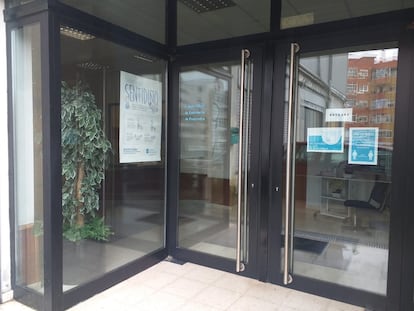 Entrada del Colegio Oficial de Enfermería de Pontevedra, con sede oficial en Vigo.