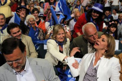 Mariano Rajoy y María Dolores de Cospedal, en el cierre de campaña del PP en Guadalajara.