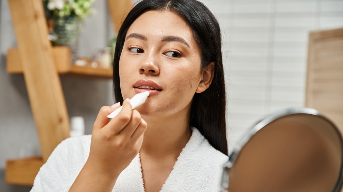 Ni vaselina ni cacao: cómo solucionar los labios muy agrietados en tiempo récord con este bálsamo con pantenol