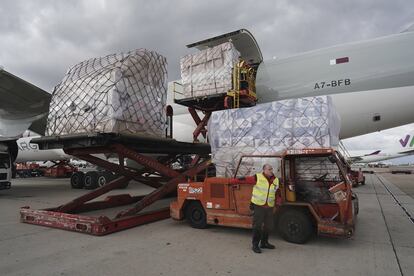 Cargamento de material sanitario comprado a China para la Comunidad de Madrid.