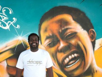 Leandro Firmino, el Z&eacute; Peque&ntilde;o de &#039;Ciudad de Dios&#039;, en el rodaje del documental.