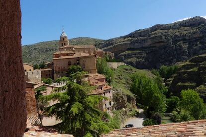 Exterior de la Posada del Adarve, en Albarracín (Teruel). 