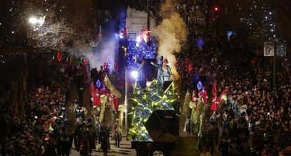 Los reyes magos, durante la cabalgata de Madrid.