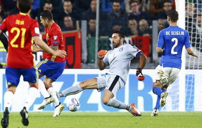 Vitolo marca tras el fallo de Buffon.