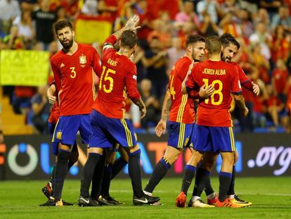 Isco celebra su gol ante Albania.