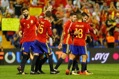 Isco celebra su gol ante Albania.