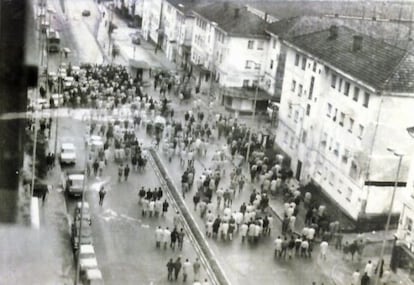 La única fotografía de los acontecimientos del 10 de marzo de 1972 en Ferrol. La imagen es cedida por la Fundación 10 de Marzo de CC OO.