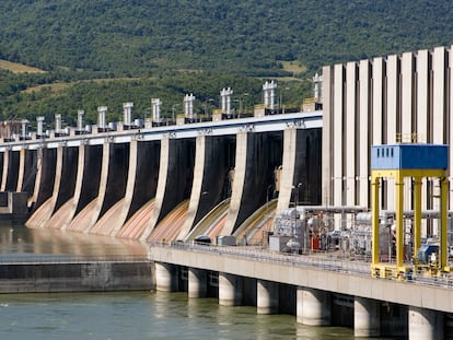 Presa Iron Gate en el Danubio.