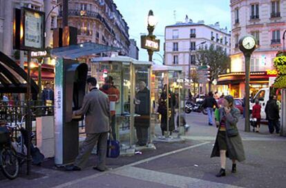 Mobiliario urbano interactivo, en París.