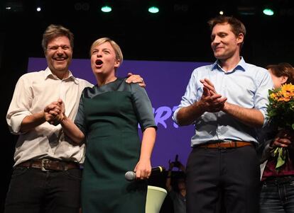 Katharina Schulze, junto a otros líderes de los Verdes la noche del domingo.