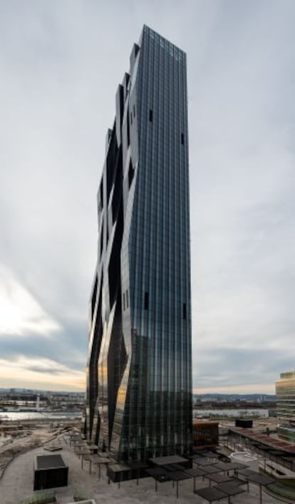 El rascacielos de Dominique Perrault en Viena.